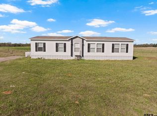724 County Road 2170 NE, Mount Vernon, TX 75457