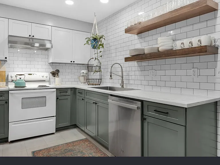 762 Erie Ave #B — Photo 8