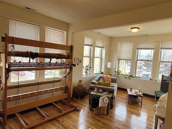 2nd image of 3733-3745 W Berteau Ave #3733-2
