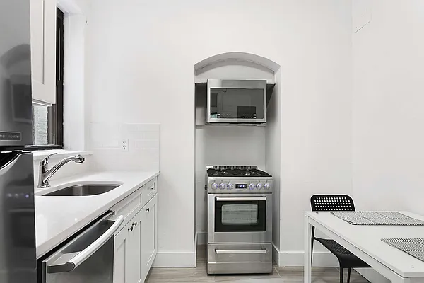 Rented by Compass | media 15