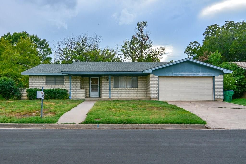 1830 Kingland St, Stephenville, TX 76401 Zillow
