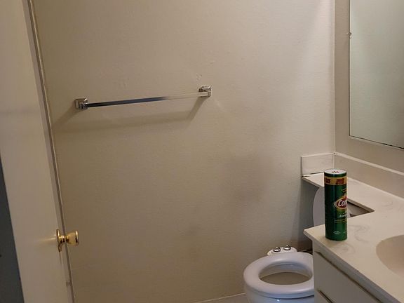 2nd image of 2412 25th St APT 4
