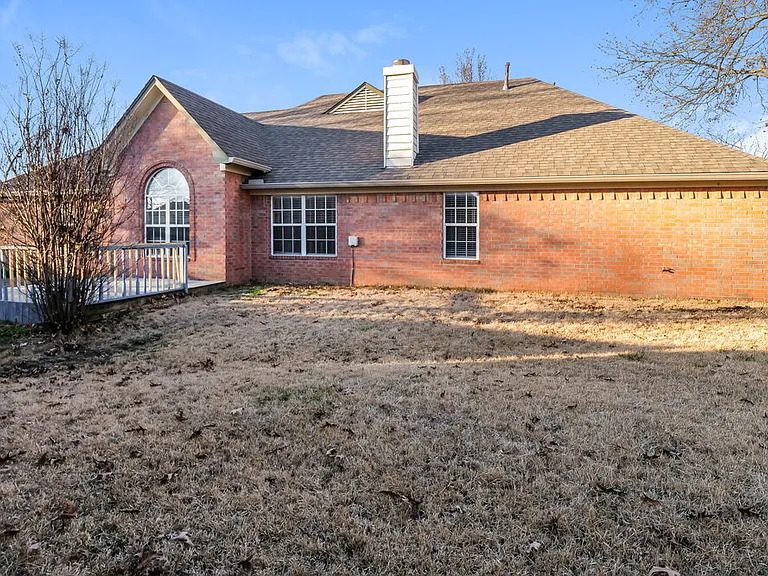 7643 Shadow Hills Dr — Photo 15