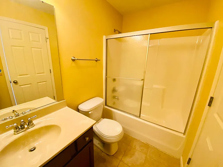 1112 Ekstam Dr #4 — Photo 22