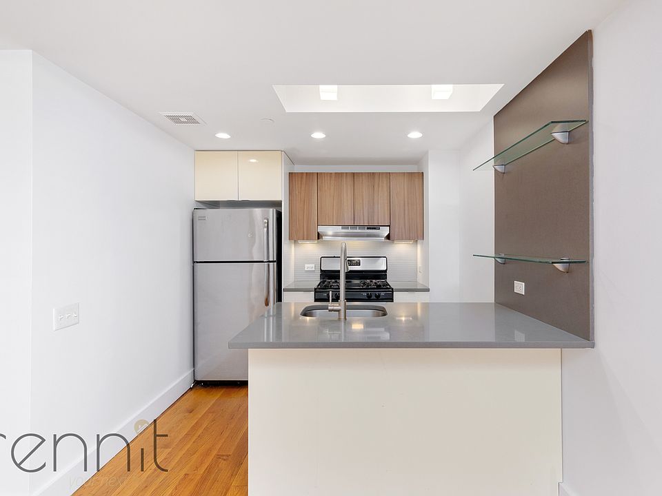 1st image of 616 Willoughby Ave #2R