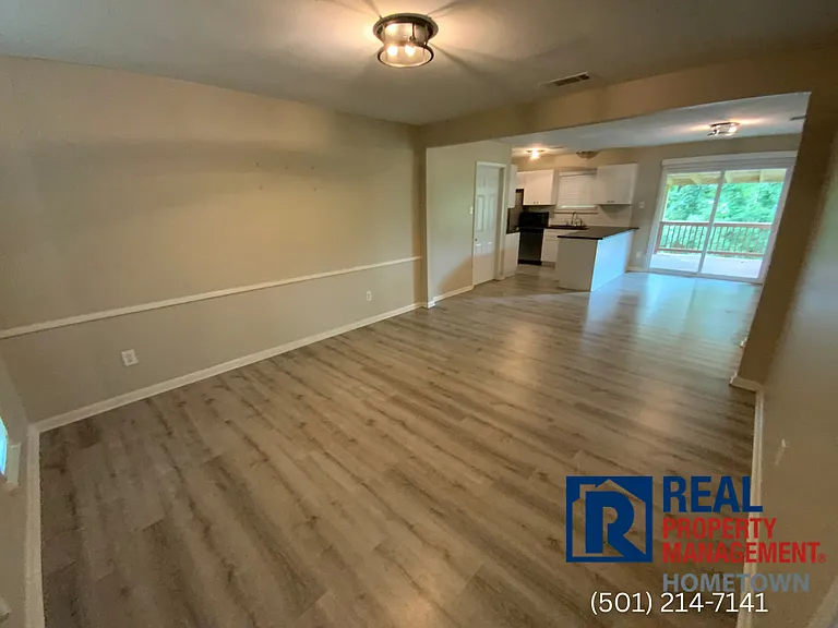 1904 Alberta Dr — Photo 7