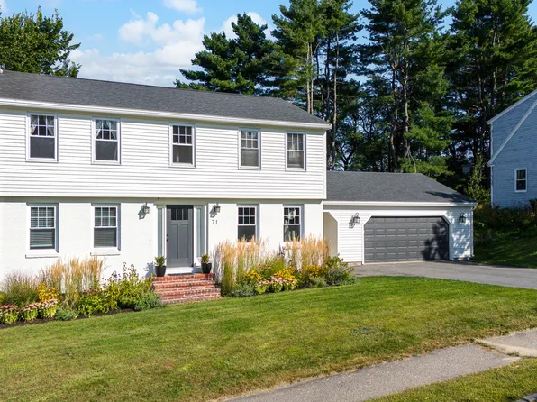 71 Deering Run Dr, Portland, ME 04103