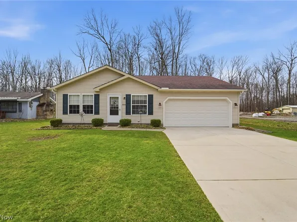 5206 University Dr, Geneva, OH 44041