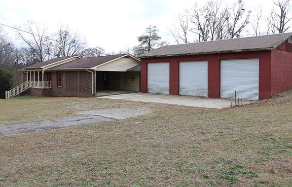 2nd image of 6102 Shelly Dr