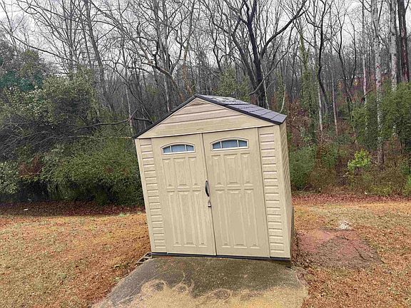 5th image of 211 Edenbridge Ln