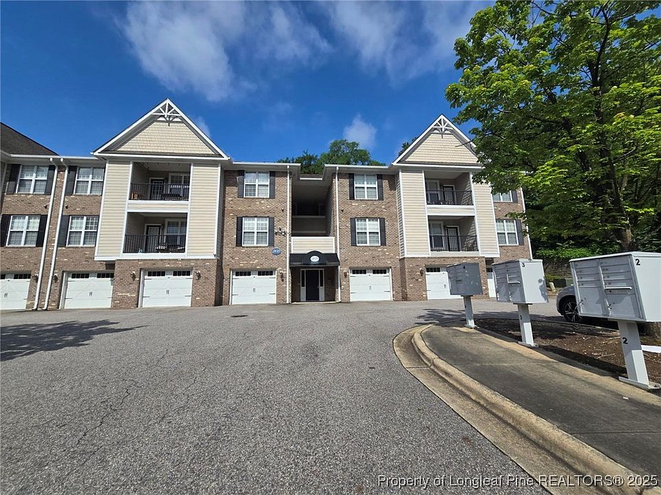 1st image of 208 Fountainhead Ln Unit 208
