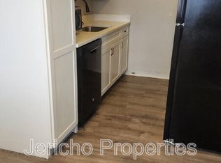 633 Oak St APT 6, Lakewood, CO 80215