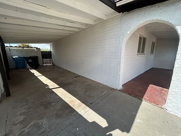3rd image of 3062 N 42nd Ave
