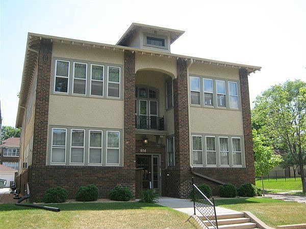 1st image of 976 Goodrich Ave APT 3