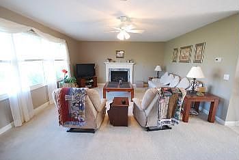 4th image of 3040 Nutmeg Ct