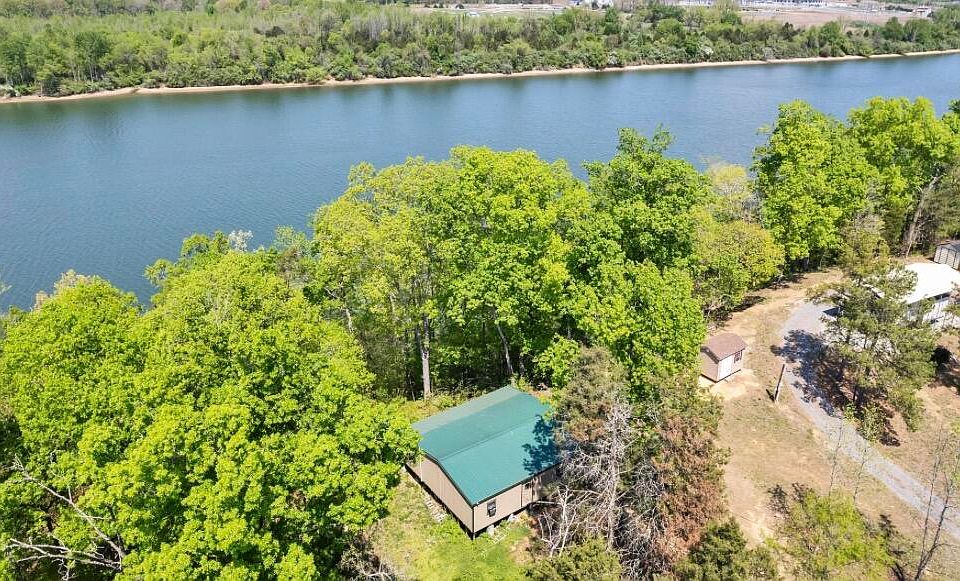 1st image of 250 Cunningham Dr