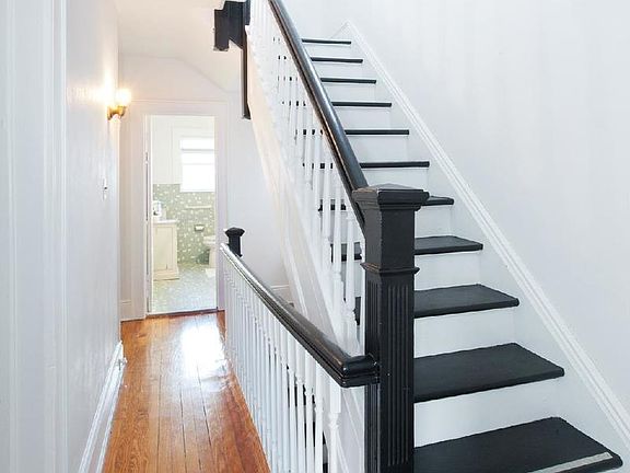 3rd image of 8642 109th St