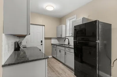 4205 Ellenwood Ave — Photo 14