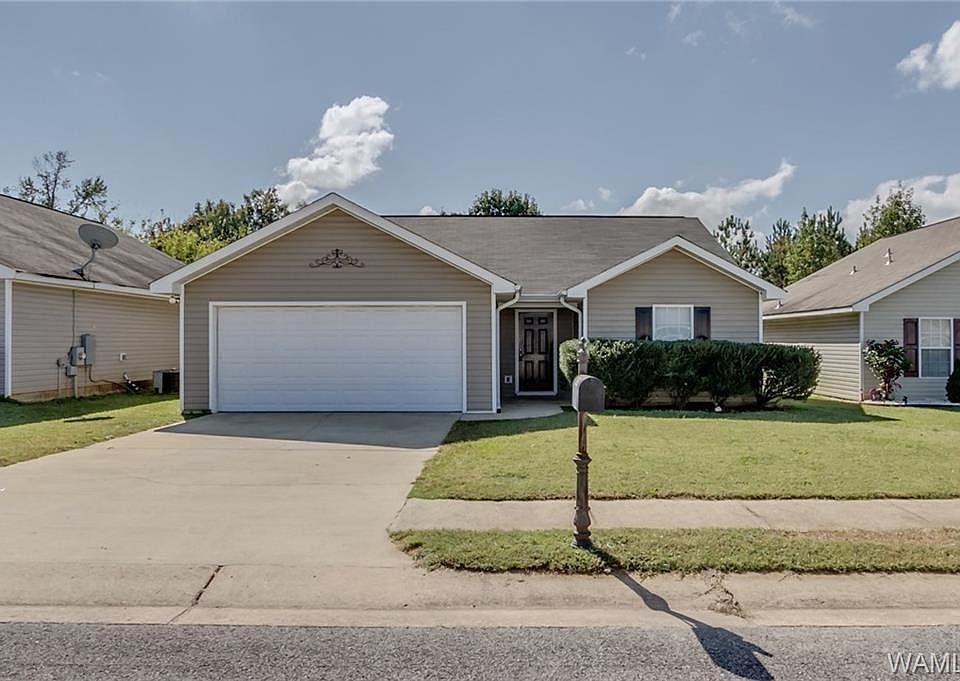 1st image of 3539 Crescent Gardens Dr