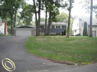 7857 Biscayne Ave, White Lake, MI