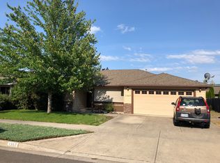 1367 Andrew Dr, Medford, OR 97501