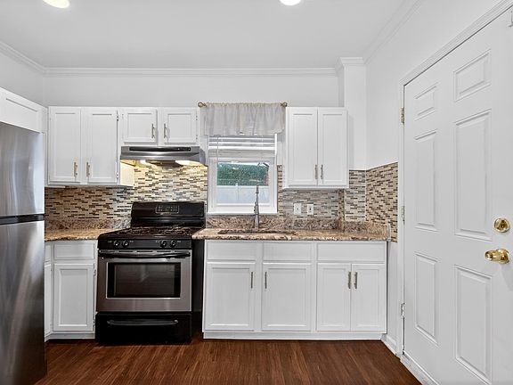 2nd image of 104 McAdoo Ave