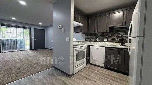 1121 N 28th St Photo 1