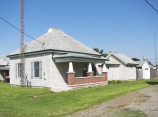109 Pearl St, Royal Center, IN 46978