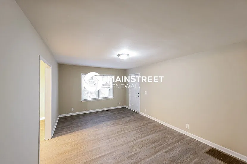 708 Drake Ave — Photo 4