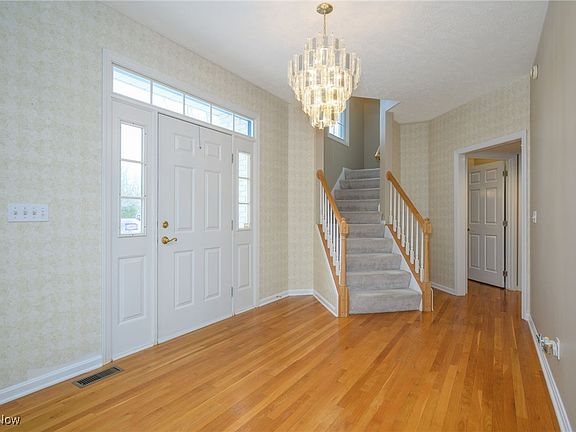 3rd image of 630 Woodhaven Dr