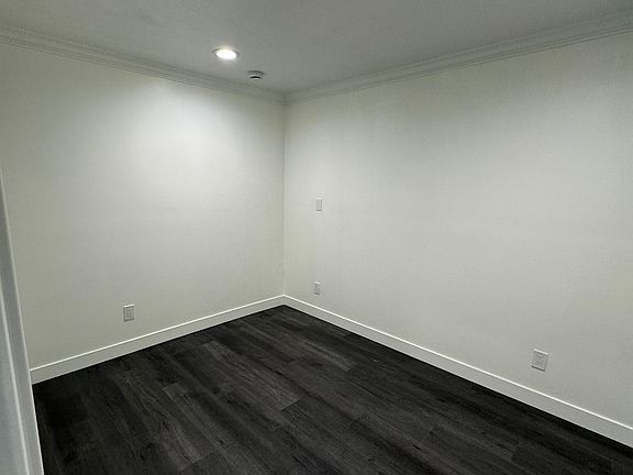 3rd image of 1-902 Thelma Way #1