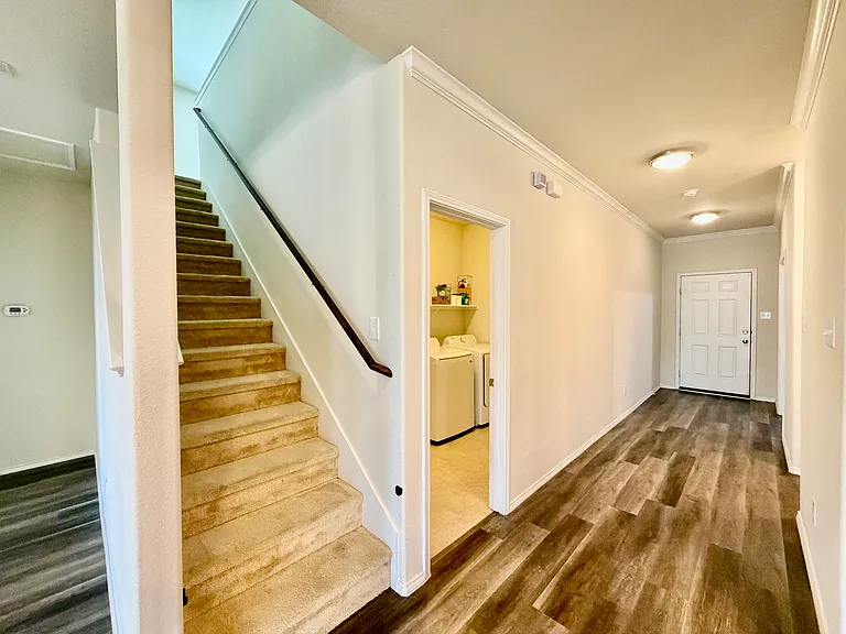 3105 Montserrat Creek Dr — Photo 7