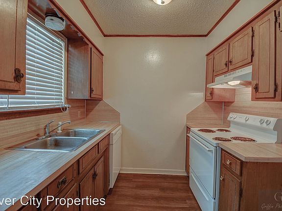 4th image of 9408 Ferrara Dr APT D