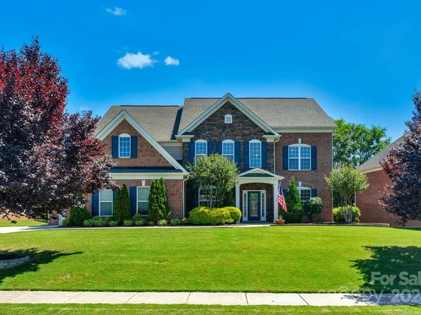 2707 Creek Manor Dr, Waxhaw, NC 28173