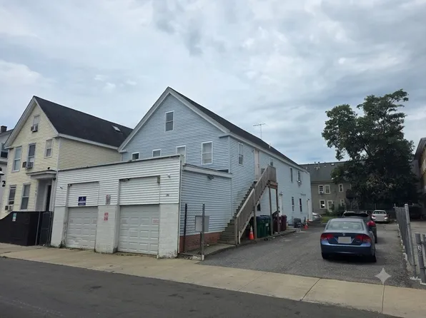 168 Suffolk St, Lowell, MA 01854
