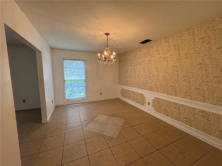 1054 Gallen Ct — Photo 4