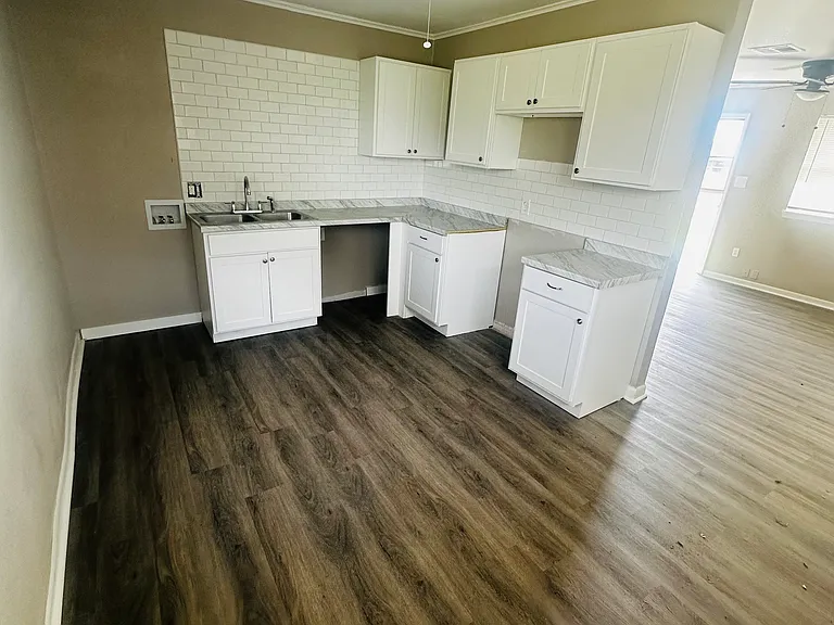 4545 SW G Ave — Photo 8