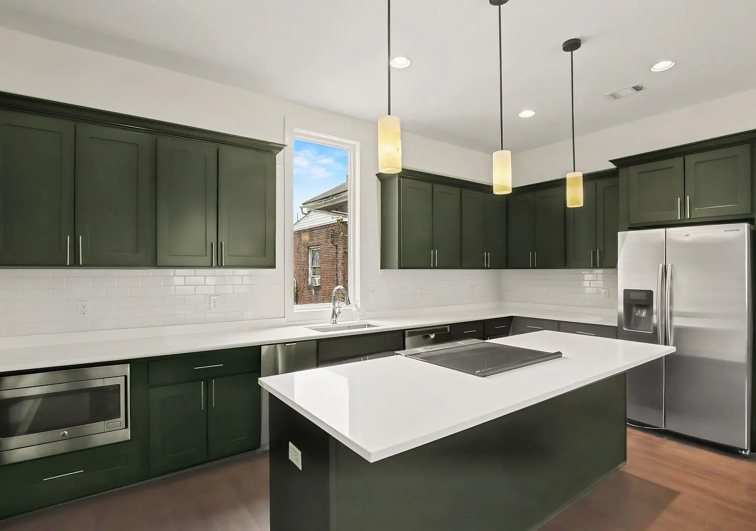 Newly Renovated Condominium — Photo 4