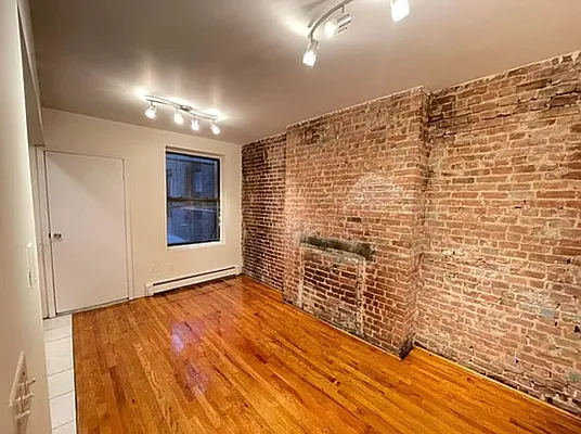 Rented by Crosstown Apartments NYC | media 12