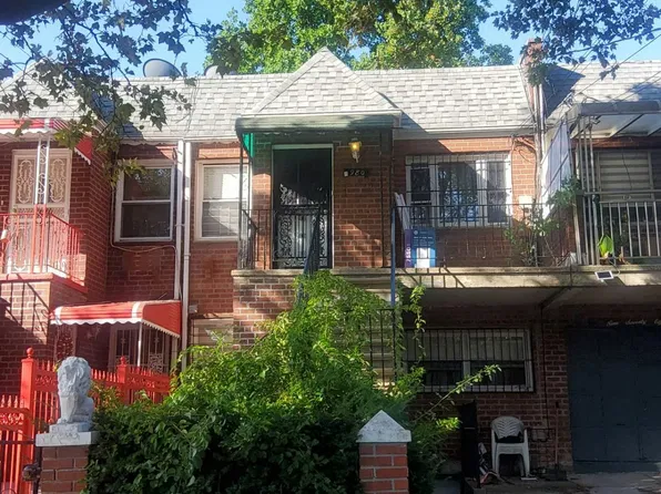980 E 105th St, Brooklyn, NY 11236