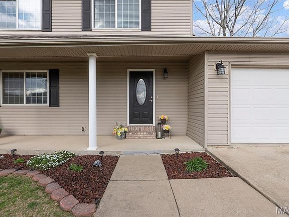 2nd image of 628 Olivia Dr