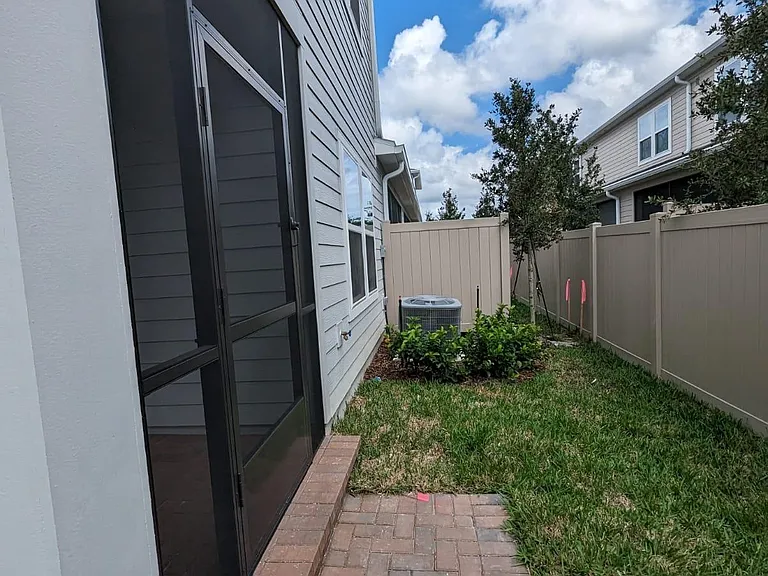 98 Carmella Ct — Photo 26