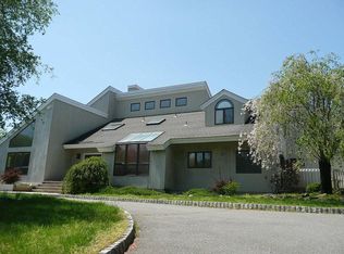 3 Meadowbrook Rd, Boonton, NJ 07005