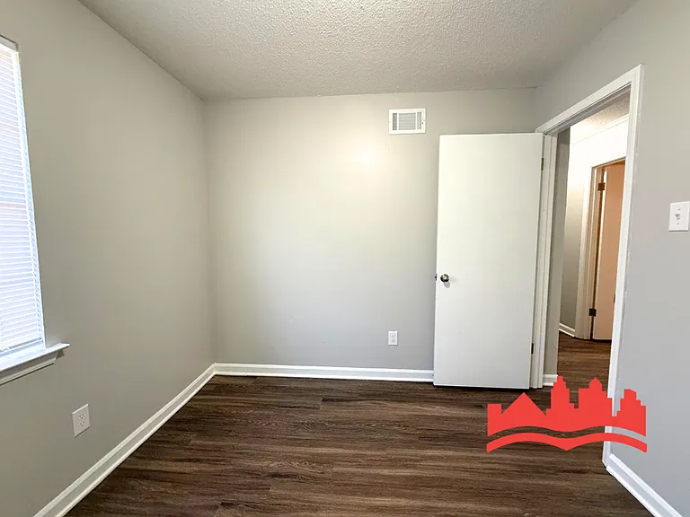 4061 Mossville St — Photo 11
