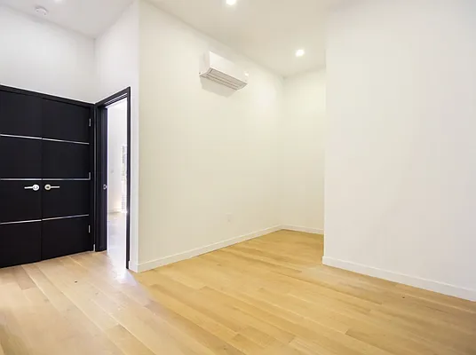 Rented by Nooklyn NYC LLC | media 70