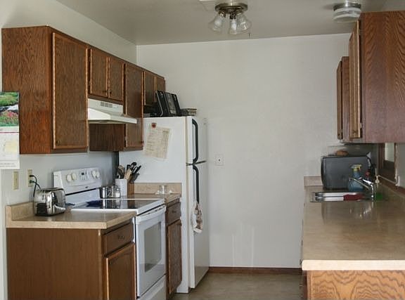 5th image of 402 W 4th Ave N