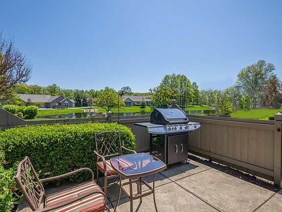 3rd image of 6038 Warbling Ln