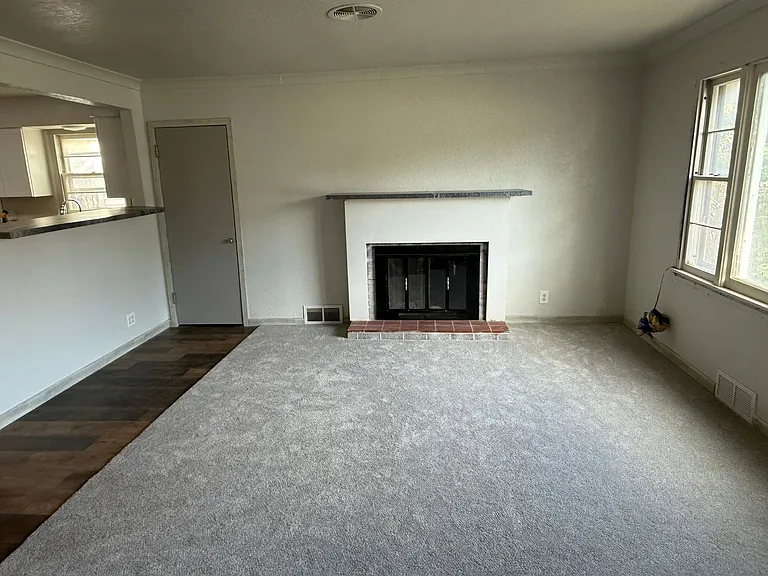 410 Quincy St — Photo 3