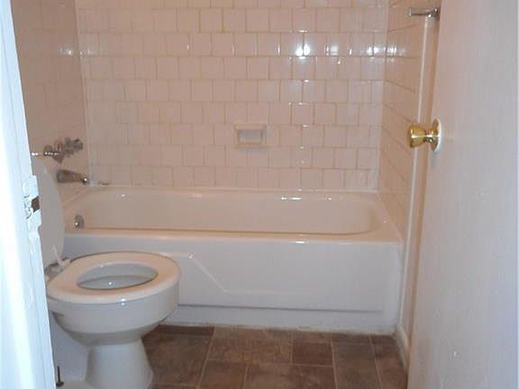 5th image of 2708 Jamestown Ave APT 2B