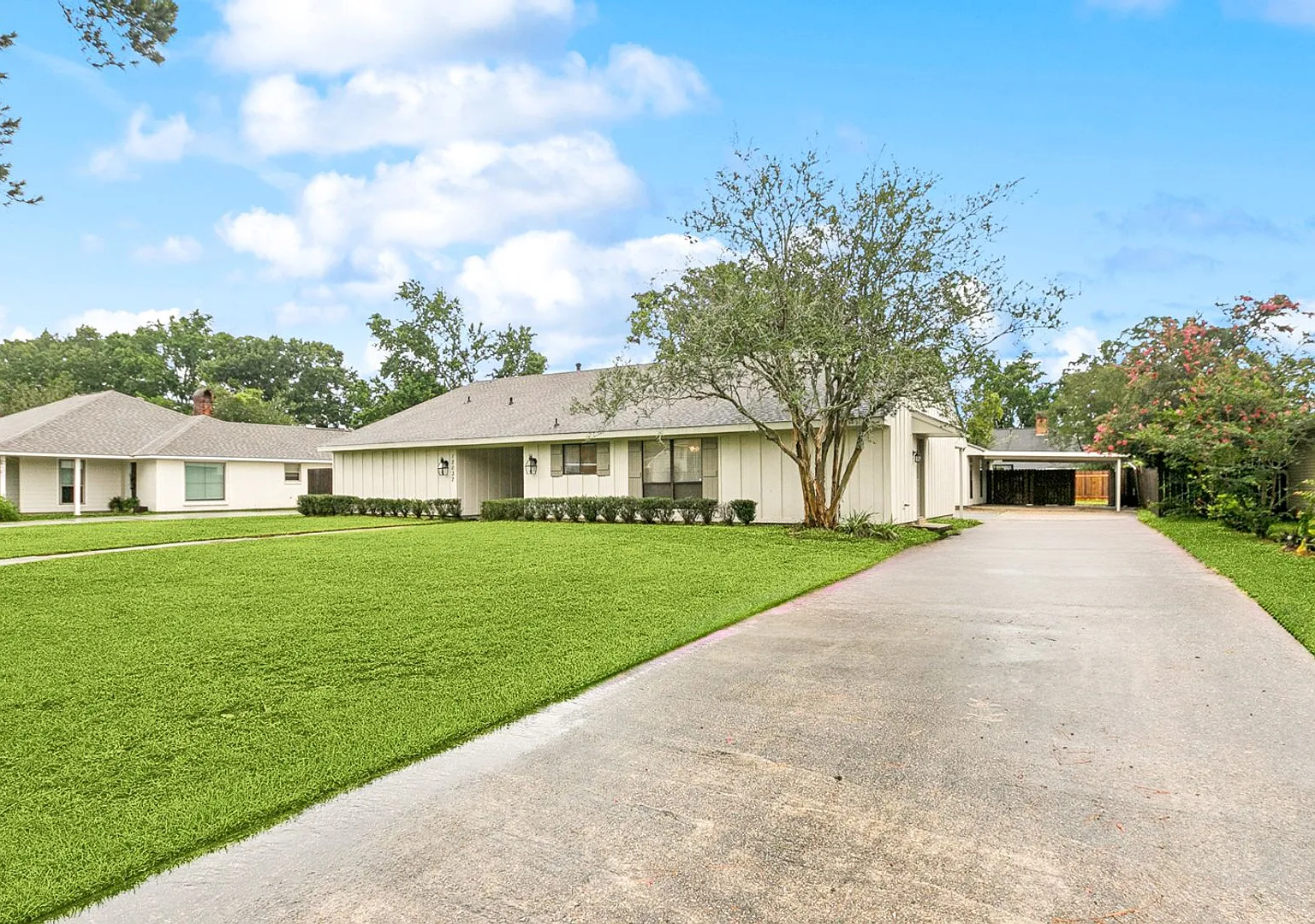 4BD/3BA House for Lease in Oak Hills - Now Available — Photo 2